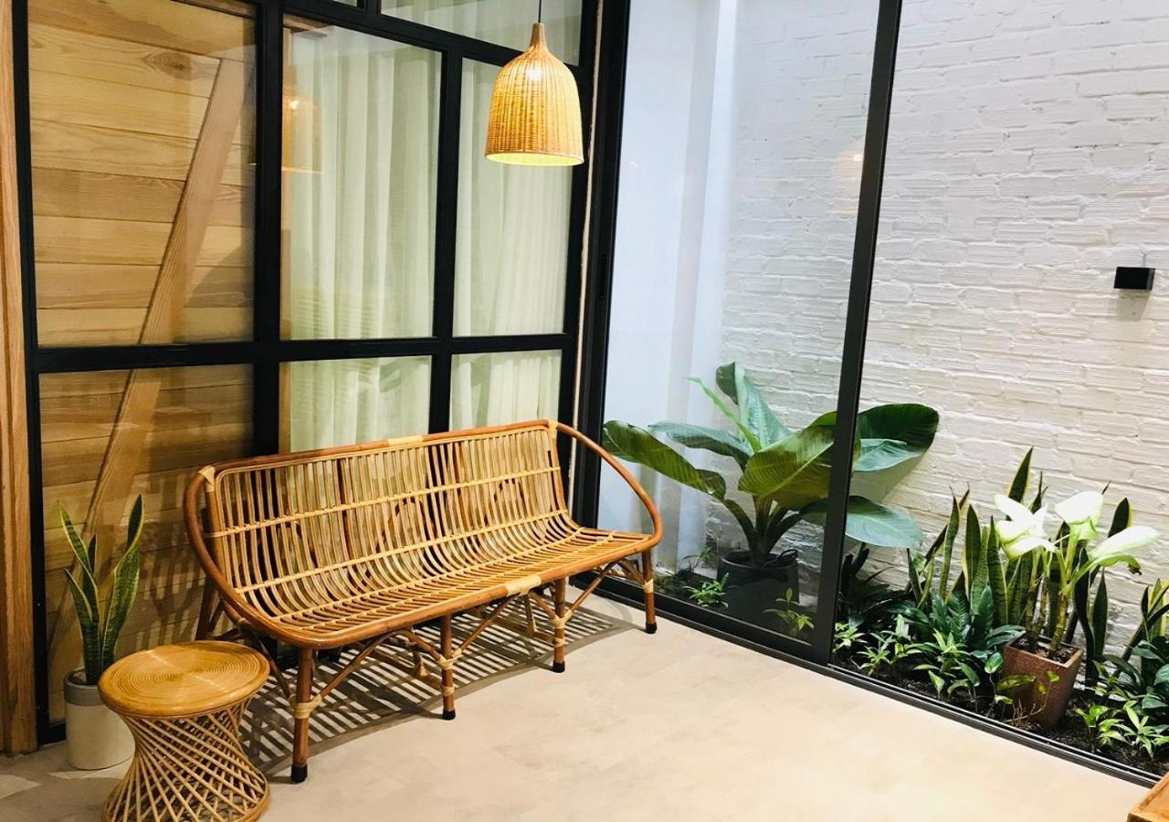 6 Bedroom House - Best Location - 5Mins My Khe Beach Da Nang Exterior photo